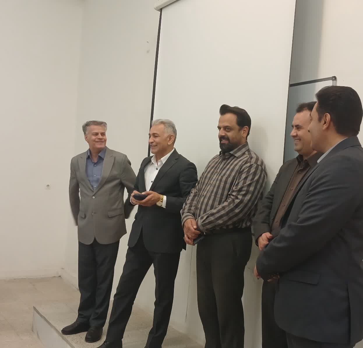 photo 2025 10 19 10 29 42